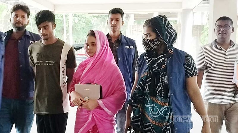 ভোলায় ‘বিপুল জাল নোটসহ’ দেবর-ভাবি আটক