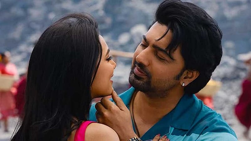 ‘প্রজাপতি ২’: দেবের সঙ্গে ইধিকা তৃতীয়বারের মত