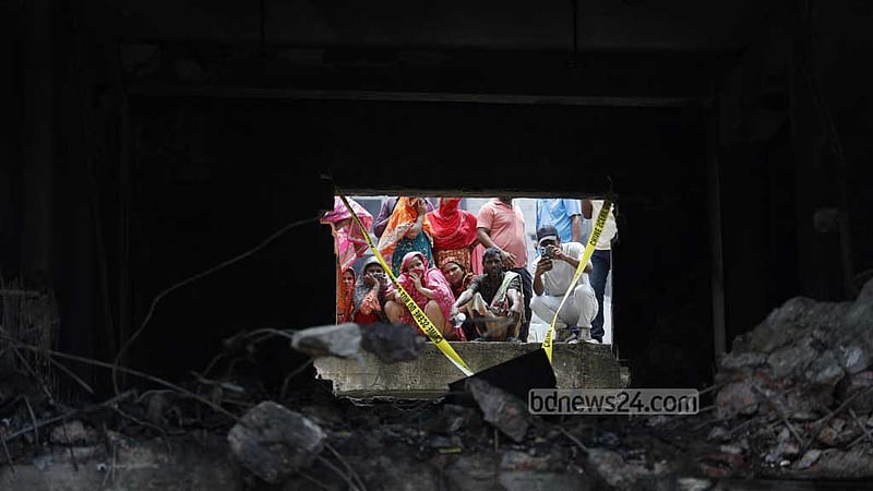 জনবহুল এলাকায় ত্রুটিপূর্ণ উড়োজাহাজ চলাচলে নিষেধাজ্ঞা চেয়ে রিট আবেদন