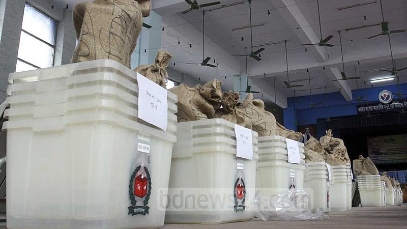 পুরো আসনের ভোট বাতিলের ক্ষমতা ফেরত চায় ইসি