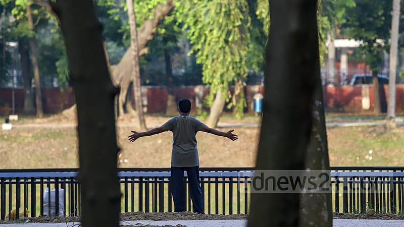 পঞ্চাশের পরে দেহে ভারসাম্য হারালে যা করবেন