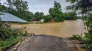 টানা ভারি বর্ষণে বন্যা