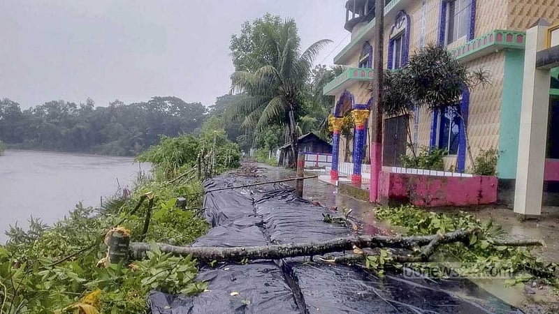 ফেনীতে বন্যা কবলিত সাড়ে ৩৪ হাজার মানুষ, আশ্রয়কেন্দ্র ছাড়ছে লোকজন