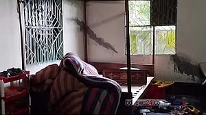 গাইবান্ধায় শিক্ষকের বাড়িতে ‘ডাকাতি’, ১৫ ভরি স্বর্ণালংকার ‘লুট’