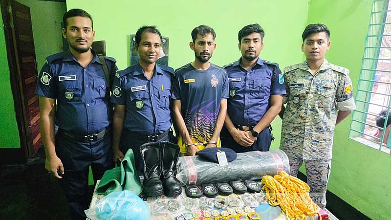 গোপালগঞ্জ কারাগার থেকে হাতকড়া-পোশাক চুরি, কারারক্ষী গ্রেপ্তার