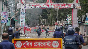 ‘ঢালাও’ মামলা-গ্রেপ্তার ‘পুরনো বন্দোবস্ত’ ফেরাচ্ছে: গোপালগঞ্জের ঘটনায় ১০ নাগরিক