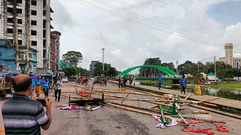 গোপালগঞ্জে সহিংসতা: এবার সড়কে প্রতিবন্ধকতার মামলা, আসামি ৪৭৭