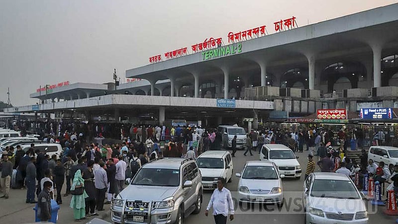 দেশে ফিরেছেন কাতারে আটকে পড়া ৪৩০ বাংলাদেশি