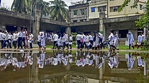 বিদ্যাপীঠে পরীক্ষা কেন্দ্র, শিক্ষার্থীদের ক্ষতি পুষবে কী করে?