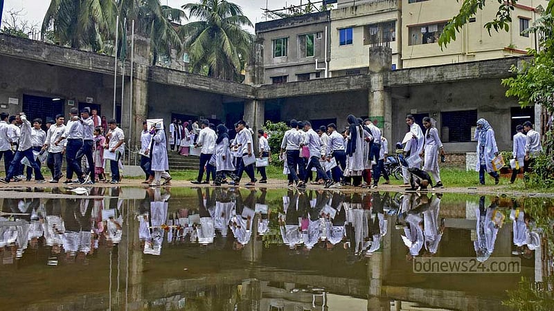 বিদ্যাপীঠে পরীক্ষা কেন্দ্র, শিক্ষার্থীদের ক্ষতি পুষবে কী করে?