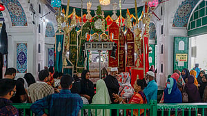 ‘আশুরার বাণী অন্যায়ের বিরুদ্ধে প্রতিবাদী হতে শেখায়’