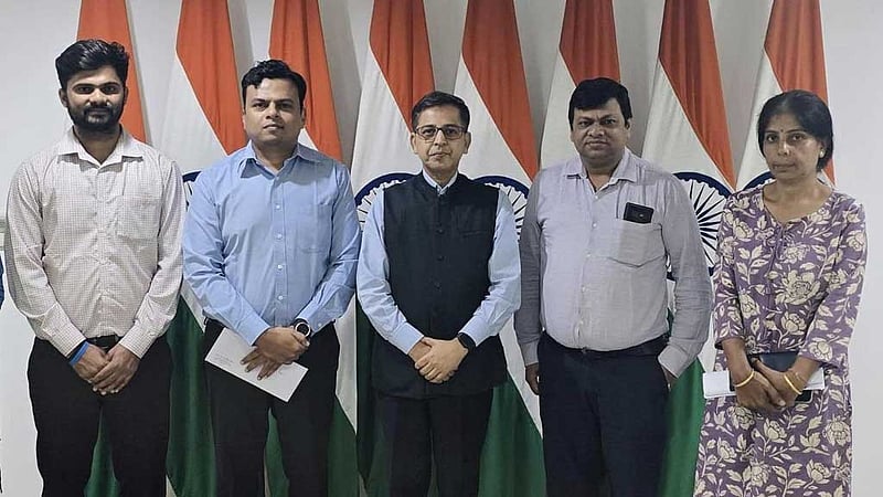 মাইলস্টোন ট্র্যাজেডি: ঢাকা ছাড়ল ভারতীয় চিকিৎসক দল