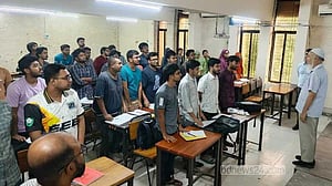 সাড়ে পাঁচ মাস পর শ্রেণিকক্ষে ফিরলেন কুয়েট শিক্ষার্থীরা