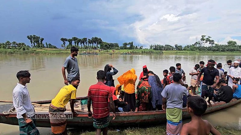 ব্রহ্মপুত্রে নৌকাডুবি: নিখোঁজ দুই শিক্ষার্থীর মরদেহ ২২ ঘণ্টা পর উদ্ধার