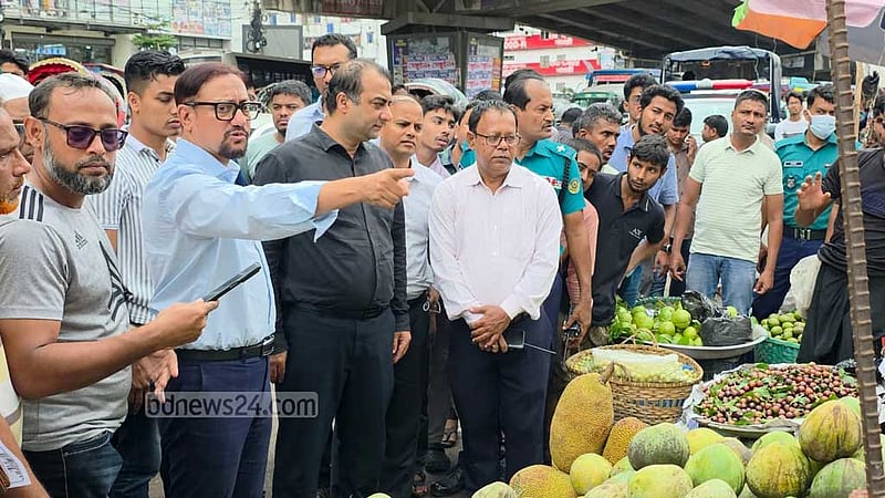 বর্ষায় ৩ মাস রাস্তা কাটতে চট্টগ্রাম ওয়াসাকে মেয়রের মানা