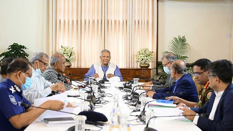 ভোট সামনে রেখে আইনশৃঙ্খলার ‘সমন্বয়ে জোর’ প্রধান উপদেষ্টার