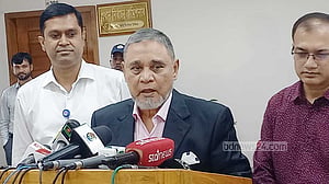 গত তিন নির্বাচনকে ‘অবাধ ও সুষ্ঠু’ বলা বিদেশি পর্যবেক্ষক চায় না ইসি