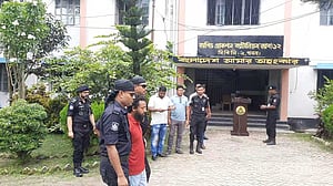 পাবনায় দুই শিশুকে ধর্ষণের অভিযোগ, যুবক গ্রেপ্তার