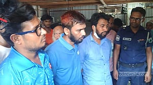পাবনায় প্রাণের হাব থেকে ২৫০০ লিটার দুধ জব্দ, ৩ কর্মকর্তার জেল