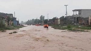 ৪৮ ঘণ্টায় ৭১ মৃত্যু, পাকিস্তানের পাঞ্জাবে আরও বর্ষণের পূর্বাভাস