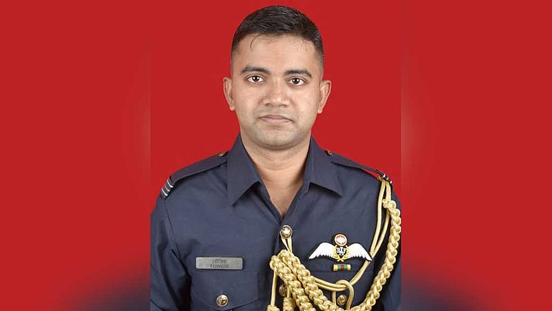 বিমান দুর্ঘটনা: এক বছর আগে বিয়ে করেছিলেন ফ্লাইট লেফটেন্যান্ট তৌকির