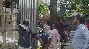 গঙ্গাচড়ায় হিন্দুদের বাড়িঘর মেরামত করে দিচ্ছে প্রশাসন