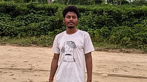 ফেইসবুকে অভিমানী পোস্ট, তারপর জগন্নাথ হলের ছাদ থেকে ‘লাফ’