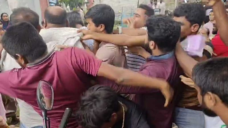 শ্যামনগরে বিএনপির কাউন্সিলে ‘জাল ভোট’, প্রতিবাদ করায় হামলা, আহত ৮