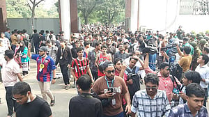 শিক্ষা উপদেষ্টার পদত্যাগ দাবিতে সচিবালয়ের ভেতরে শিক্ষার্থীরা, কাঁদুনে গ্যাস ছুড়ল পুলিশ