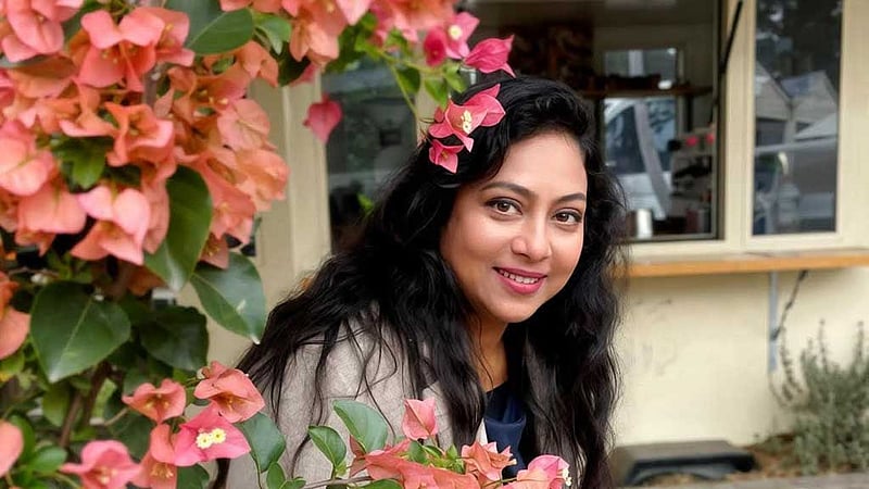 লাইভে এসে নিজের আসল ফেইসবুক আইডি জানালেন শাবনূর