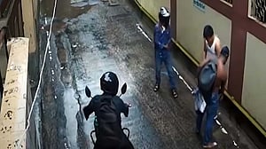 শ্যামলীর সেই ছিনতাইয়ের ঘটনায় গ্রেপ্তার ৩