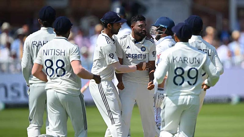 খ্যাপাটে উদযাপন করায় সিরাজের শাস্তি