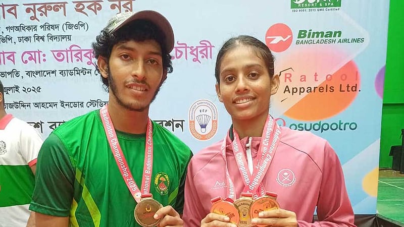 জাতীয় ব্যাডমিন্টনে সেরা সোয়াদ ও নাছিমা