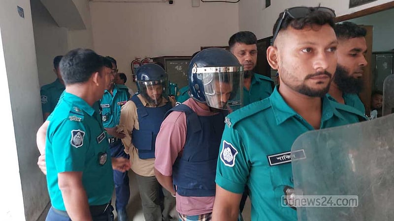 ব্যবসায়ীর মাথা থেঁতলে হত্যা: এবার ৫ দিনের রিমান্ডে দুই ভাই