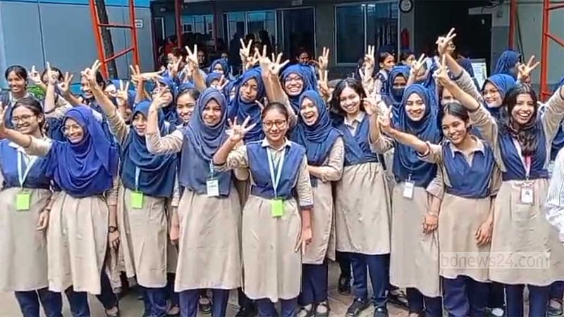 এসএসসি: দিনাজপুরে পাসের হার কমেছে ১১ শতাংশ, বেশি ফেল অঙ্কে