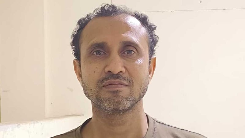 ভারতে আটক স্বেচ্ছাসেবক লীগ নেতাকে বিজিবির কাছে হস্তান্তর