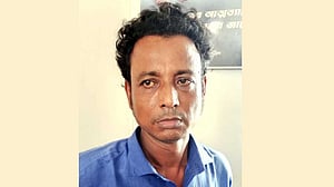 সিলেটে অন্তঃসত্ত্বা স্ত্রীর শরীরে পেট্রোল ঢেলে আগুন, মৃত সন্তান প্রসব