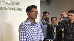 মালয়েশিয়ায় আটকদের কারও বিচার সেখানে, কাউকে ফেরত পাঠাবে: পররাষ্ট্র উপদেষ্টা