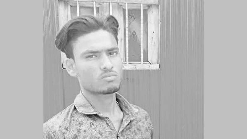 ভোলায় সাপের খেলা দেখাতে গিয়ে কামড়ে প্রাণ গেল যুবকের