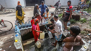 দুর্গন্ধমুক্ত পানির আশায়