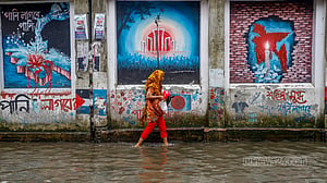 বৃষ্টিতে রাজধানীতে জলাবদ্ধতা