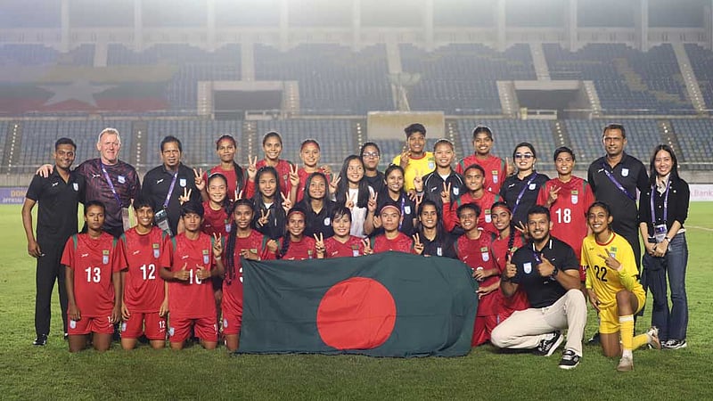 ঋতুপর্ণা-রিপাদের পেশাদার মানসিকতায় মুগ্ধ বাটলার