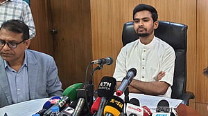 চুপ থাকার পরিস্থিতি আর নেই, ডিএসসিসি নিয়ে উপদেষ্টা আসিফ