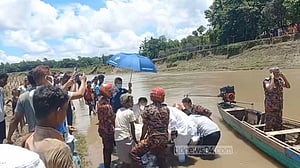 আলীকদমে ভেসে যাওয়া আরেক পর্যটকের মরদেহ তৈন খাল থেকে উদ্ধার