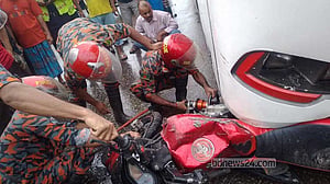 বরিশালে বাসের সঙ্গে সংঘর্ষে মোটরসাইকেল চালক নিহত