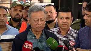 গণতন্ত্র ফেরাতে নির্বাচন ছাড়া সরকারের ‘বিকল্প পথ নেই’: খসরু