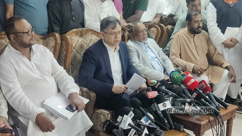 সব প্রস্তাবে যদি একমতই হতে হয়, সংলাপে ‘ডাকা কেন’, প্রশ্ন সালাহউদ্দিনের