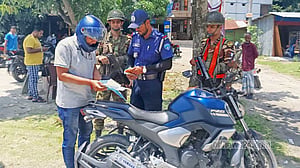 চাঁদপুরে যৌথ বাহিনীর তল্লাশিতে ৩ বাইক জব্দ, জরিমানা