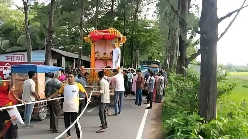 রথের চূড়া ছুঁল বিদ্যুতের তার, চন্দনাইশে পাঁচজন আহত
