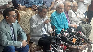 সর্বোচ্চ ১০ বছর প্রধানমন্ত্রিত্বের পক্ষে ২৭ দল, বিপক্ষে ৩